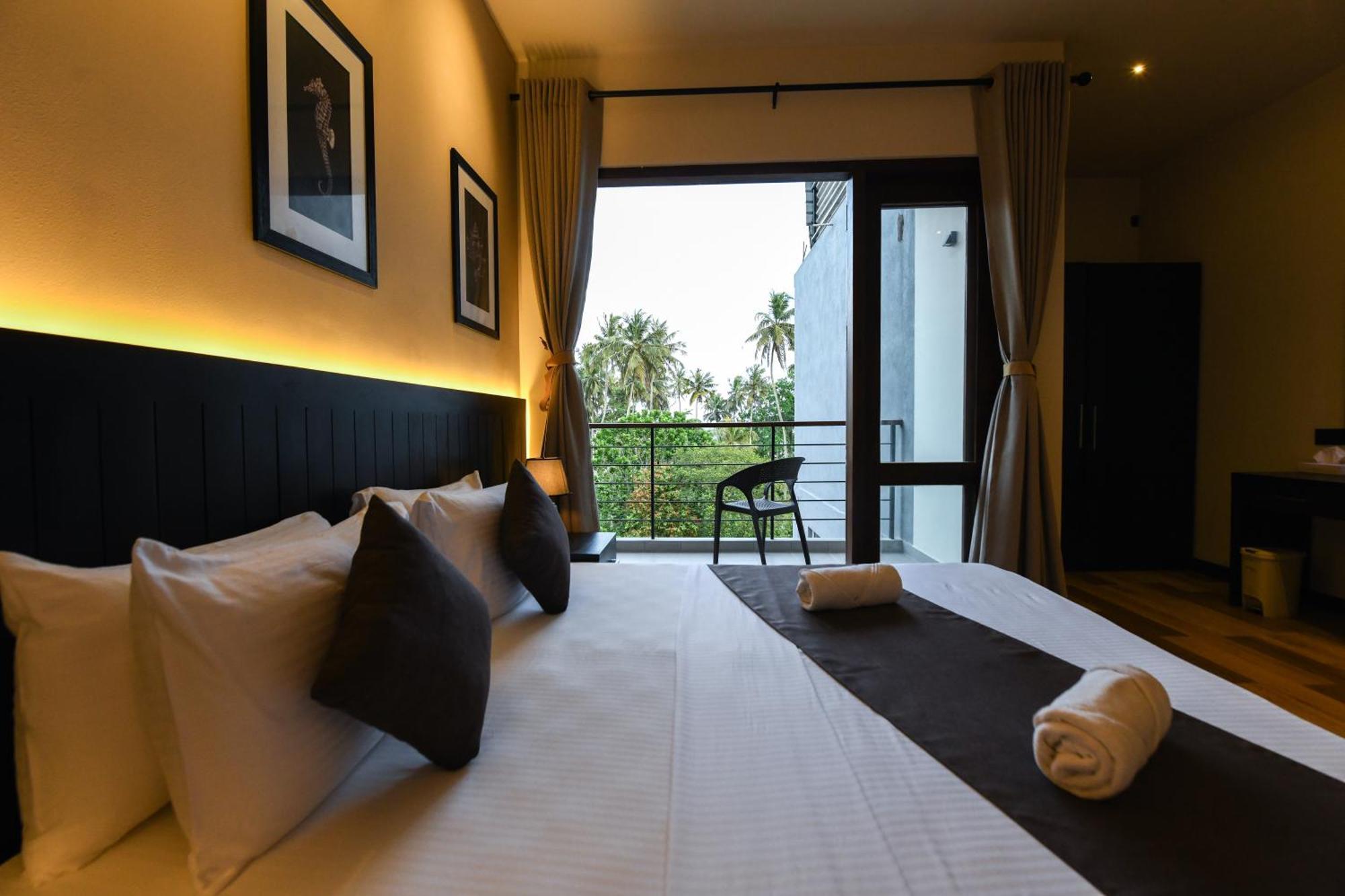 Hiriketiya Beach Resort Dickwella Exterior photo